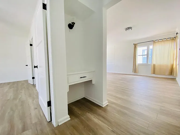 4117 W Adams Blvd #4121-D — Photo 4