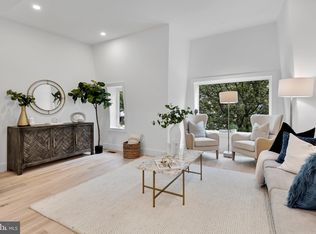 718 6th St NE #2, Washington, DC 20002