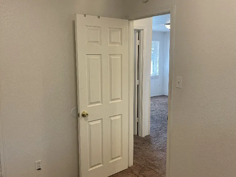 190 Washington Ave #9 — Photo 14