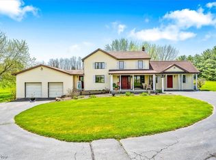 6167 Middletown Rd, New Middletown, OH 44442