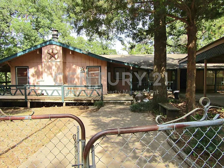 1117 Woodland Trl — Photo 2