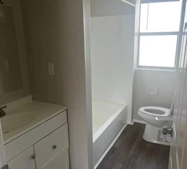 564 Glenwood Ave #33 — Photo 8
