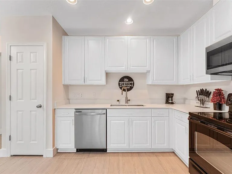 2944 Prairie Iris Dr — Photo 22
