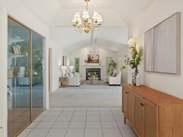 3040 South 130th STREET, New Berlin, WI 53151