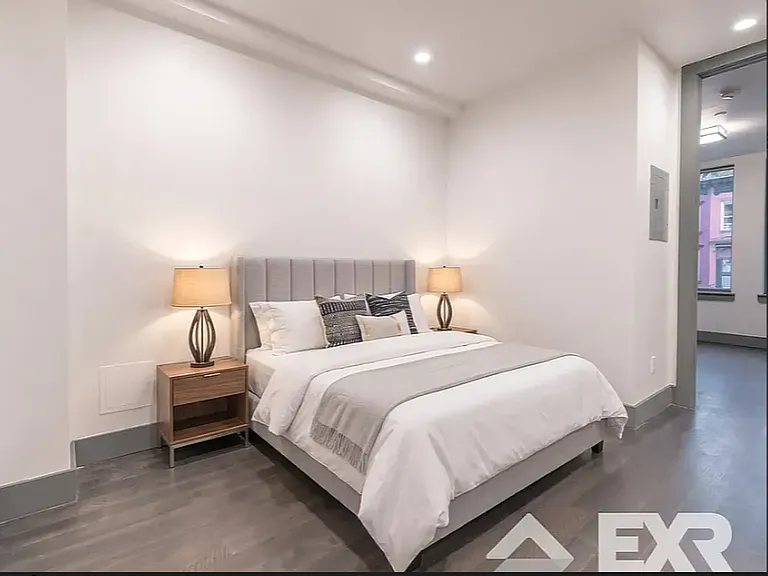 523 Willoughby Ave #3B — Photo 4