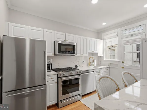 2605 O St NW APT 3, Washington, DC 20007