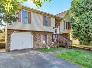4743 W Vale Rd NE, Roanoke, VA 24019