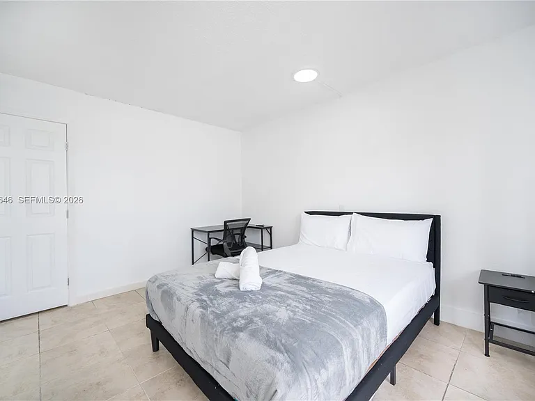500 NE 26th St #5D — Photo 14