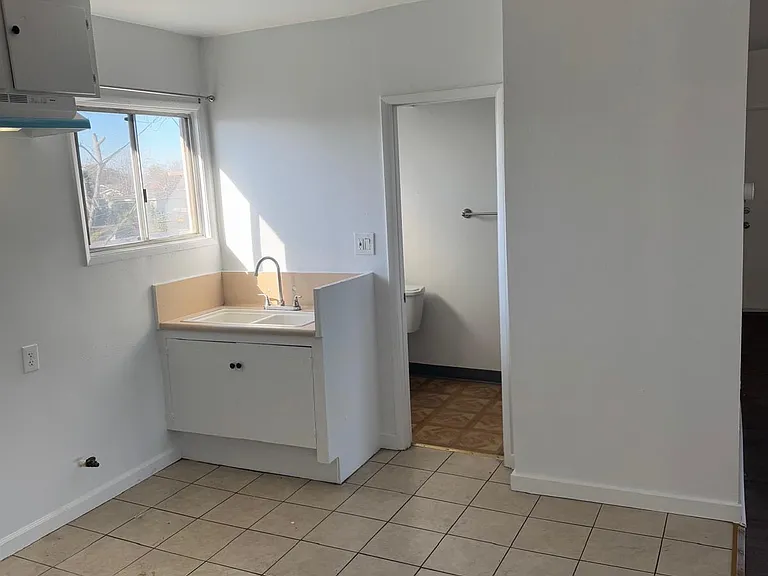 863 E Imperial Hwy #7 — Photo 6