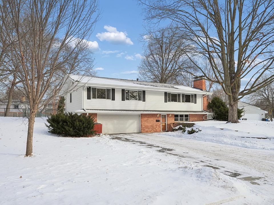 1st image of 2120 Aquila Ave N