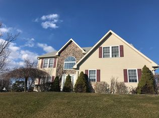 1206 Fox Rd, Leesport, PA 19533