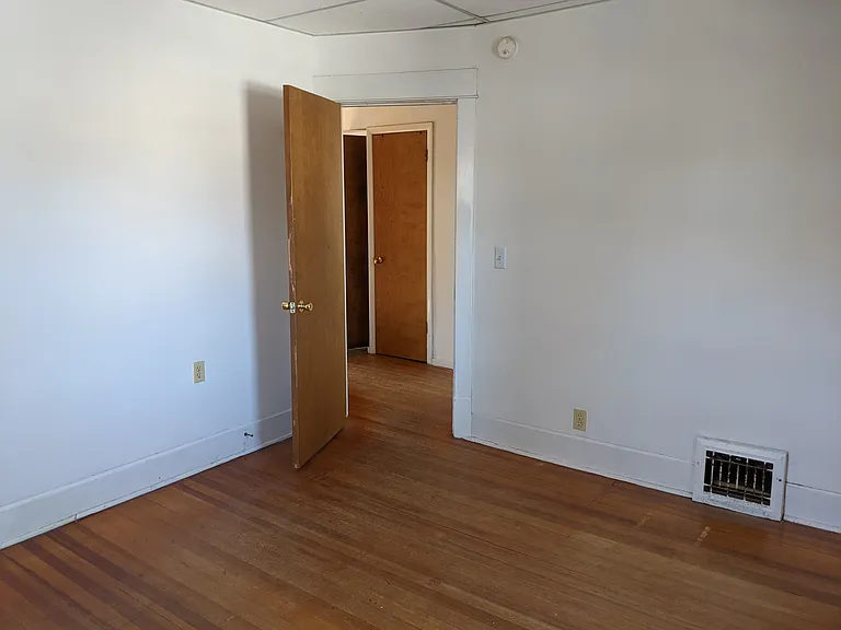 1024 Drake St #2 — Photo 3