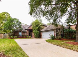 1703 Evergreen Ln, Seabrook, TX 77586