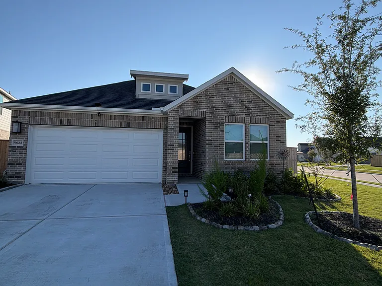 9623 Westminster Manor Dr — Photo 1
