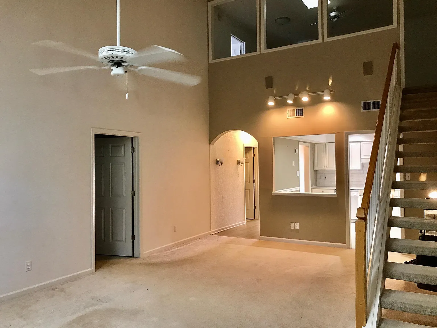 3 bed, 1600 sqft, $2,150 — Photo 4