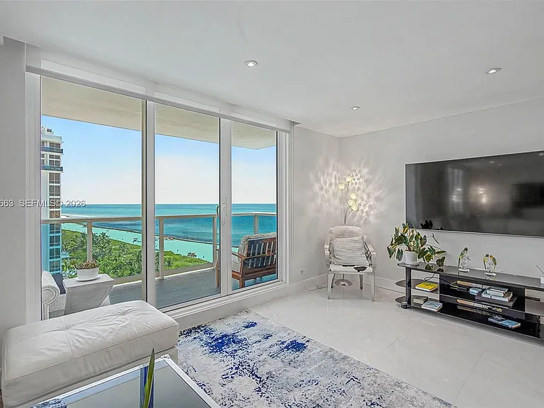 2301 Collins Ave #1210 — Photo 9