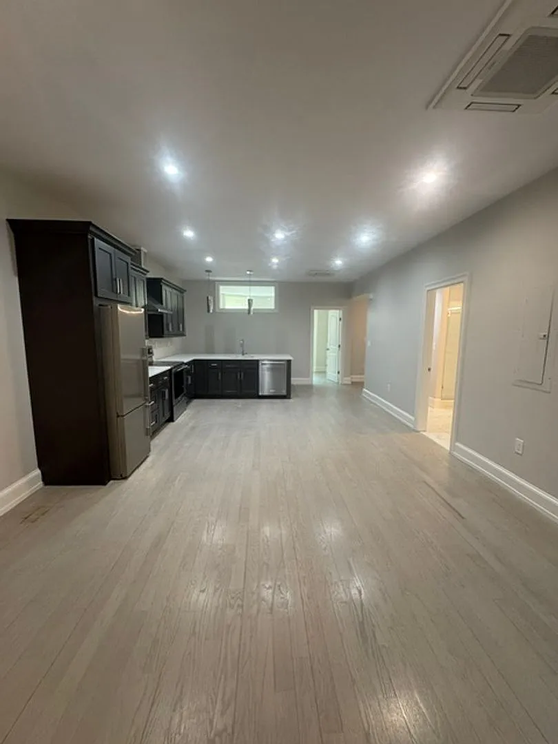 554 Massachusetts Avenue Realty, LLC — Photo 2