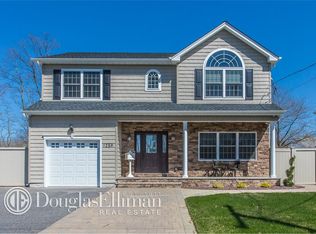 1259 Pea Pond Rd, Wantagh, NY 11793