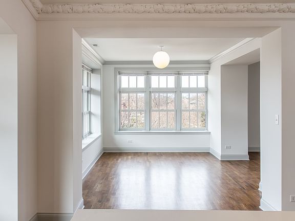 Dining/Living room