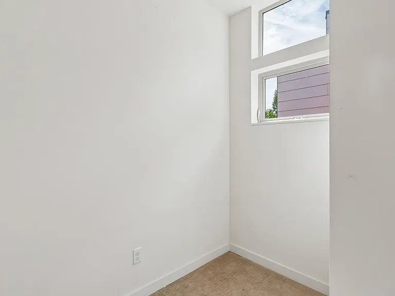 2306 15th Ave S — Photo 21