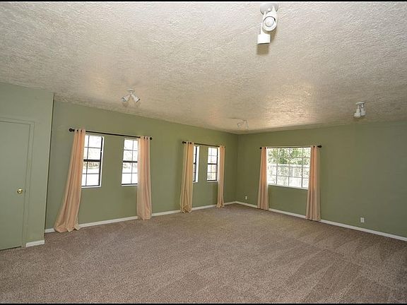 5th image of 114 Bird Ave