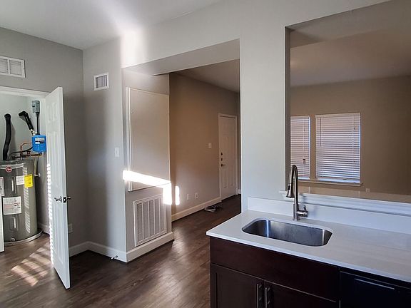 4th image of 503 W Kings Hwy APT 102