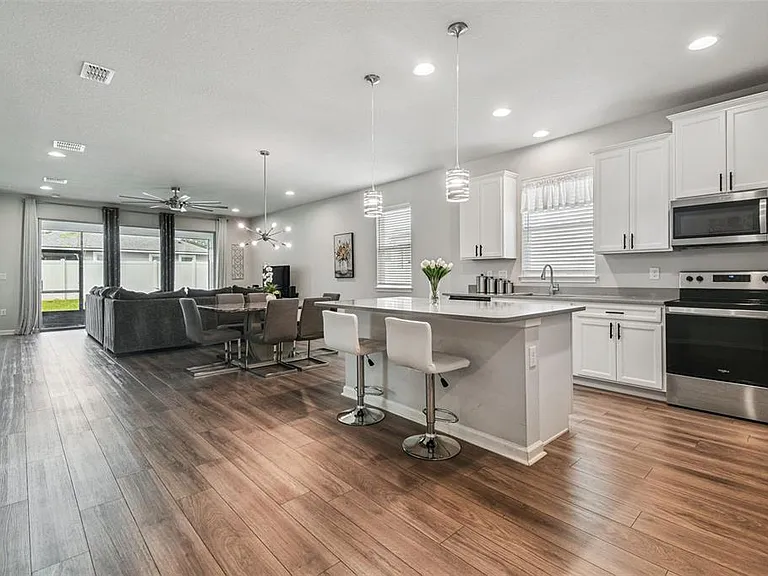 11514 Cedar Valley Dr — Photo 3