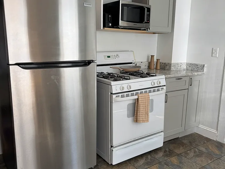 24 Thurman St #1 — Photo 1