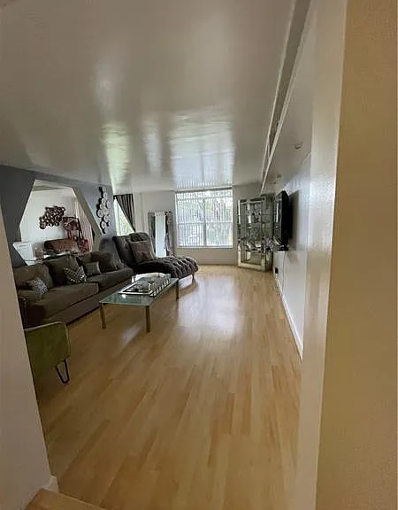 3790 Inverrary Dr #2Z — Photo 2
