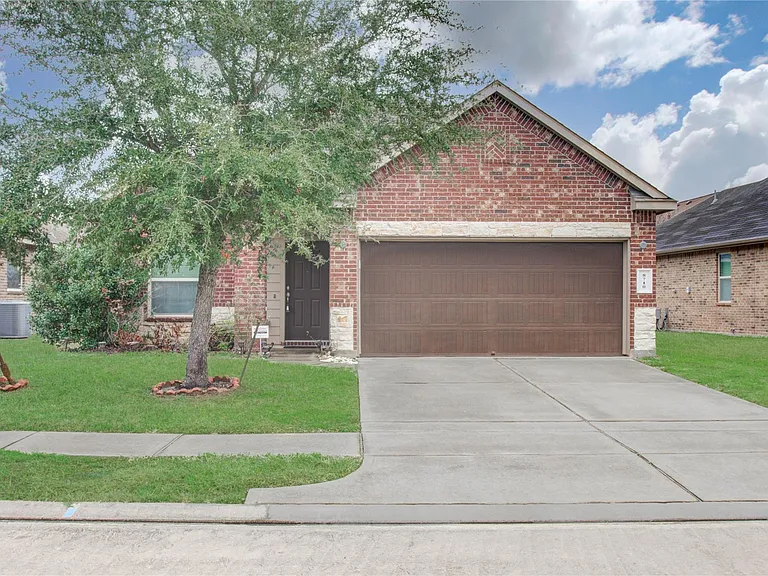 8710 Austin Thomas Dr — Photo 2