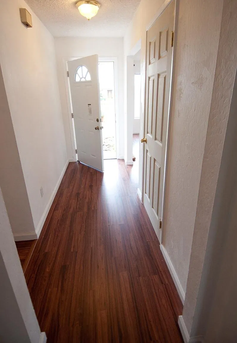 3 bed, 1300 sqft, $4,040 — Photo 2