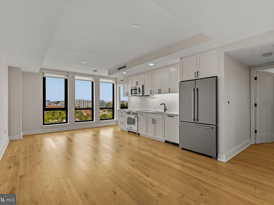 1st image of 1211 Van St SE APT 818