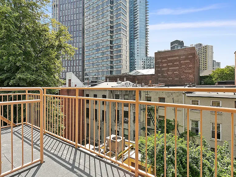 36 Saint Felix St #1R — Photo 4