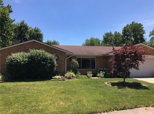4020 Loop Dr, Englewood, OH