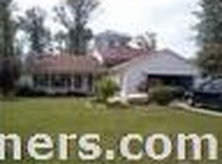 404 Berry Ridge Dr, Amherst, OH 44001