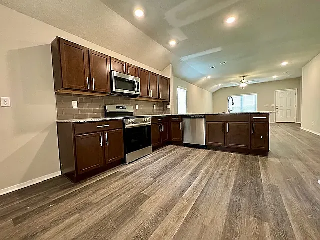 2440 N Raven Ln — Photo 5