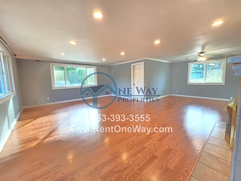 25502 Mountain Hwy E — Photo 3
