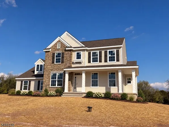 3 Paetzell Farm Rd, Milford Boro, NJ 08848