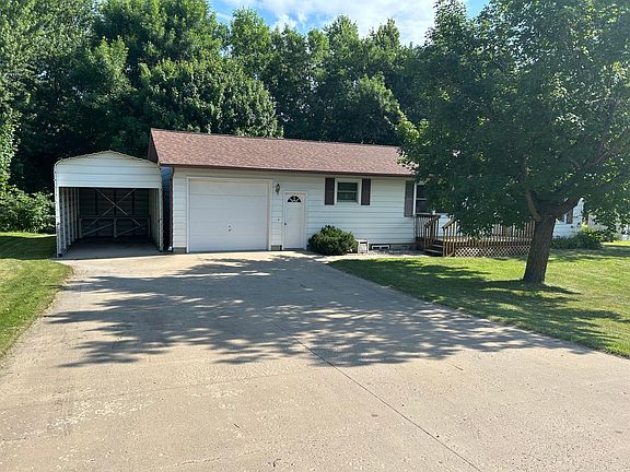 2nd image of 305 Lakeview Dr