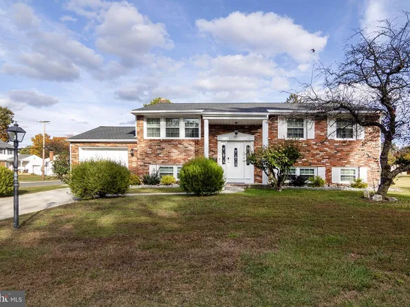 901 Grenville Dr, Turnersville, NJ 08012