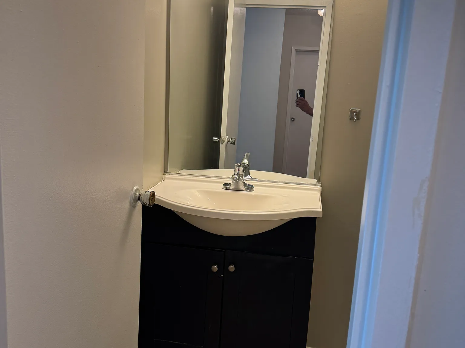 1 bed, 1.5 bath, 930 sqft, $2,000 — Photo 2