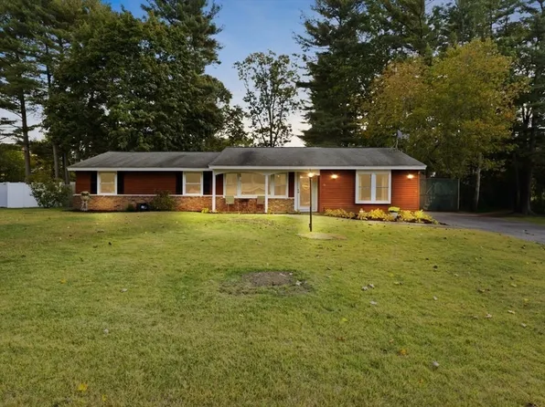 90 Francine Rd, Raynham, MA 02767