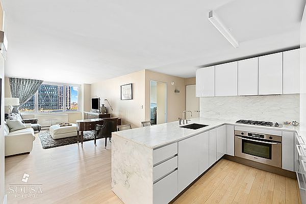 1st image of 322 W 57th St APT 30M