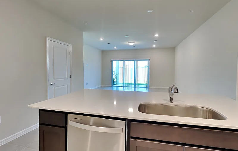 3 bed, 2.5 bath, 1699 sqft, $2,275 — Photo 2