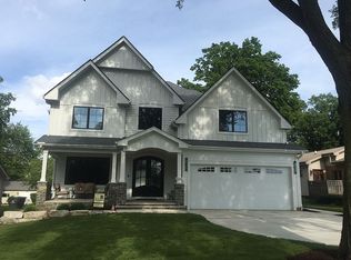 626 S Webster St, Naperville, IL 60540