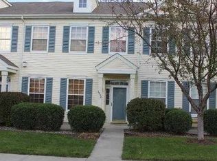 1732 Countryside Dr, Shakopee, MN 55379
