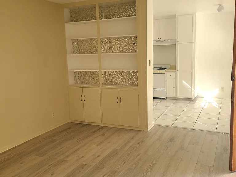 643 Hill St #B — Photo 3
