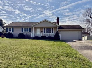 8615 Chesterton Dr, Poland, OH