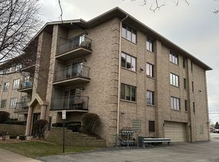 10418 S Keating Ave APT 2D, Oak Lawn, IL 60453