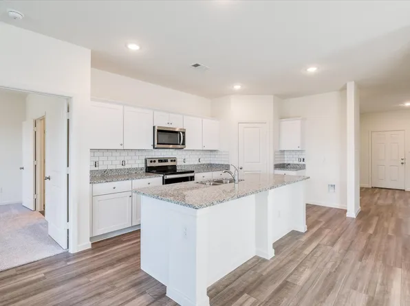 1553 Shadow Hawk Dr, Haslet, TX 76052